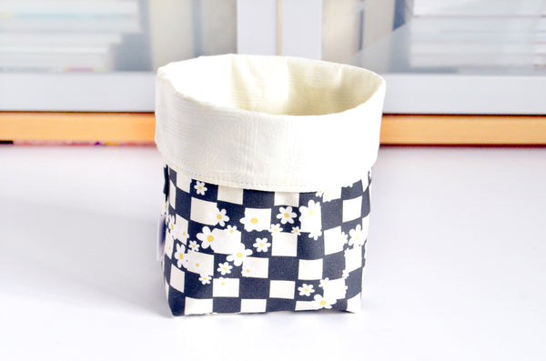 Black & White Daisy Checker Fabric Plant Pot