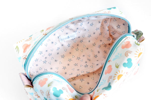 White Summer Mouse Boxy Toiletry Bag