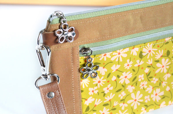 Green Meadow Double-Zip Wristlet